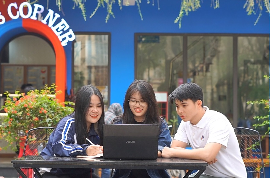 Khuôn viên trường 1
