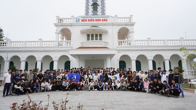 Thực địa sông ngòi